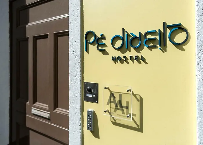 Pe Direito Hostel Ponta Delgada 
